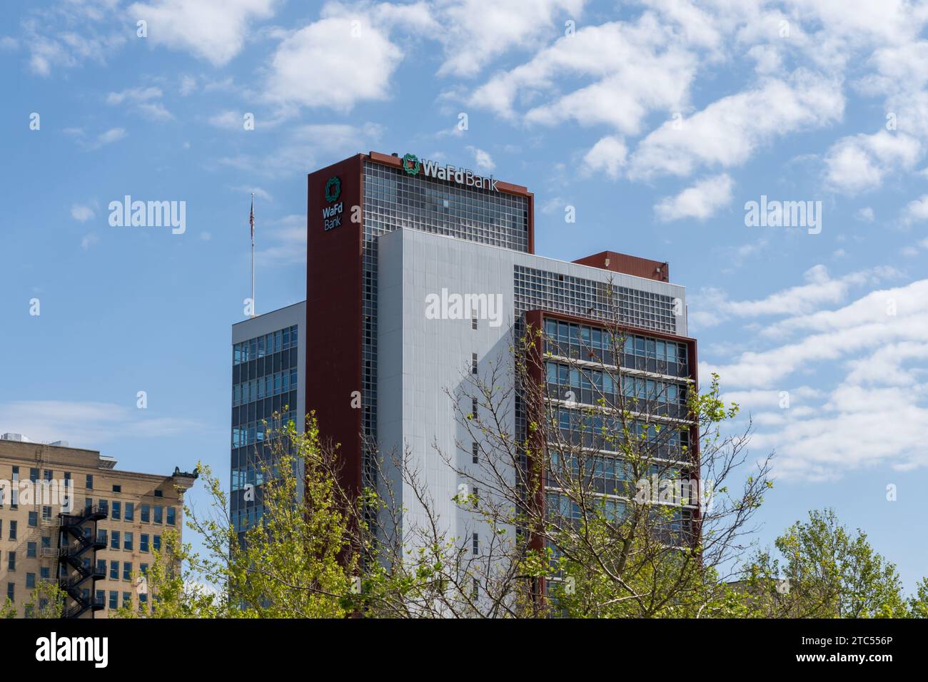 Bürogebäude der Wafd Bank in Salt Lake City, Utah, USA - 15. Mai 2023. Stockfoto