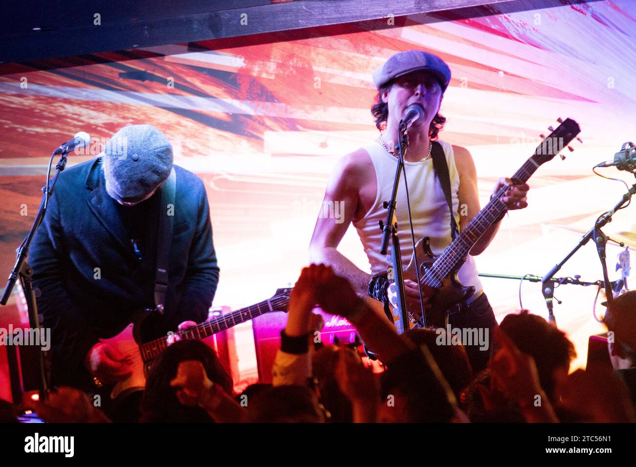 Margate, Großbritannien. Dezember 2023. Die Libertines spielen zum zweiten Abend in Folge gegen einen ausverkauften Lido und feiern die bevorstehende Veröffentlichung des neuen Albums All Quiet on the Eastern Esplanade. Cristina Massei/Alamy Live News Stockfoto