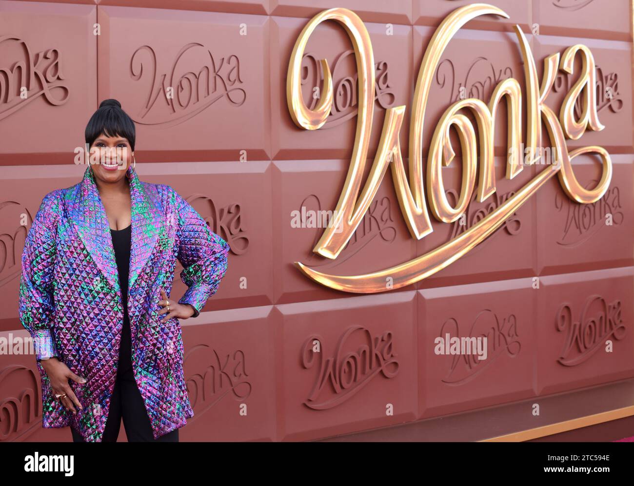 Los Angeles, Kalifornien, USA. Dezember 2023. Natasha Rothwell nimmt am Sonntag, 10. Dezember 2023, an der Premiere der Musical-Komödie „Wonka“ im Village Theatre in der Westwood-Sektion von Los Angeles Teil. Geschichte: Der junge und arme Willy Wonka träumt davon, in einer Stadt, die für ihre Schokolade bekannt ist, ein Geschäft zu eröffnen. Er entdeckt, dass die Branche von einem Kartell gieriger Chocolatiers geführt wird. Foto: Greg Grudt/UPI Credit: UPI/Alamy Live News Stockfoto