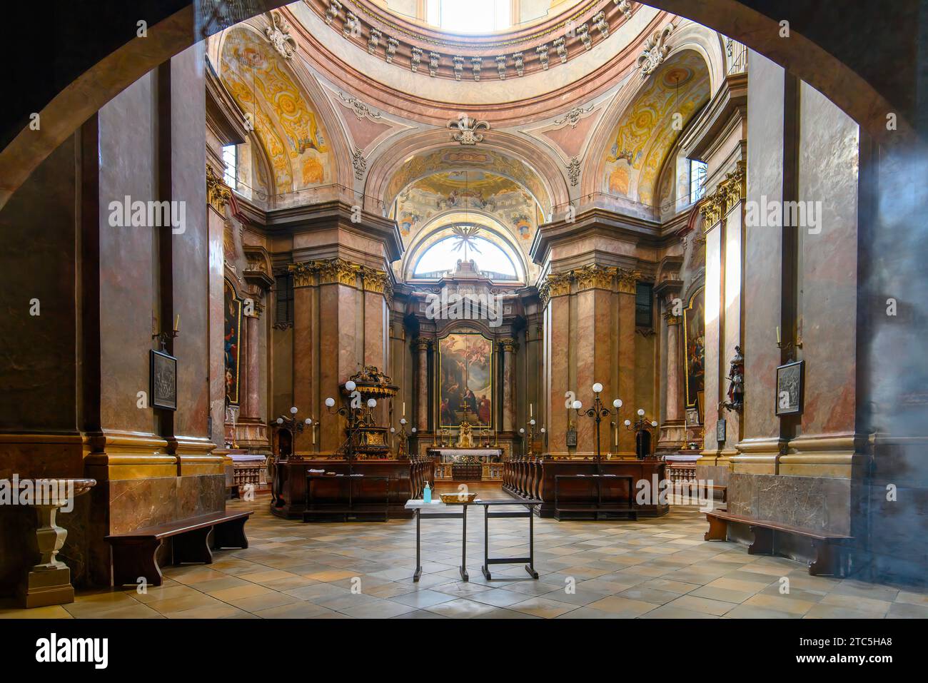 kirche-maria-heimsuchung-wien-fotos-und-bildmaterial-in-hoher