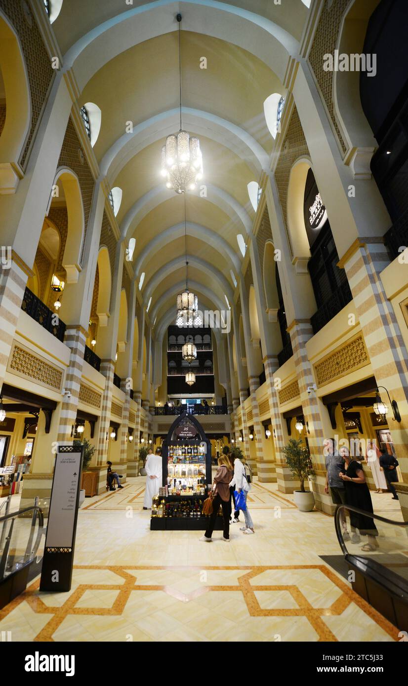 Der Souk Al Bahar in der Nähe der Dubai Mall, Dubai, VAE. Stockfoto