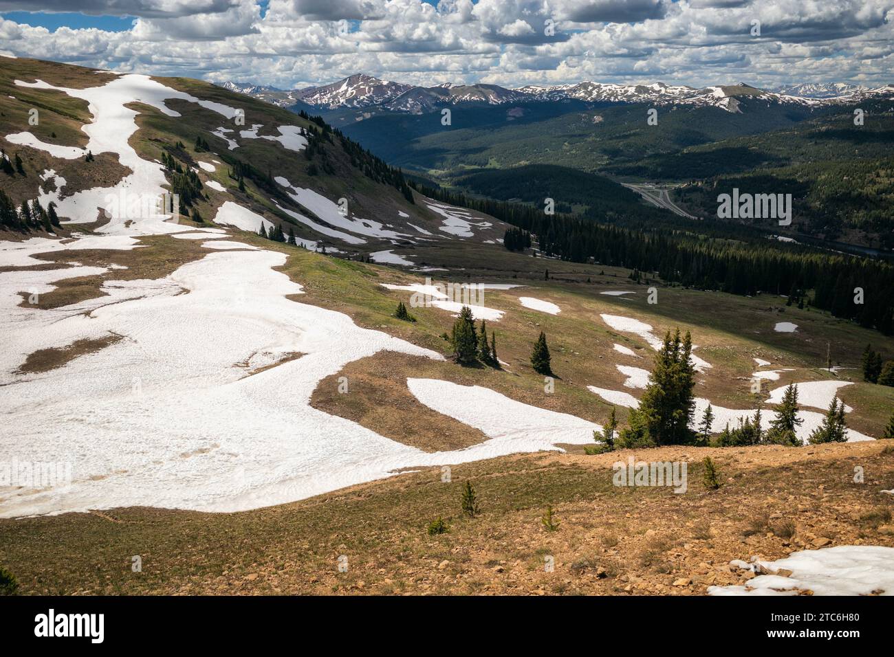 Blick hinunter ins Vail Valley, Colorado Stockfoto