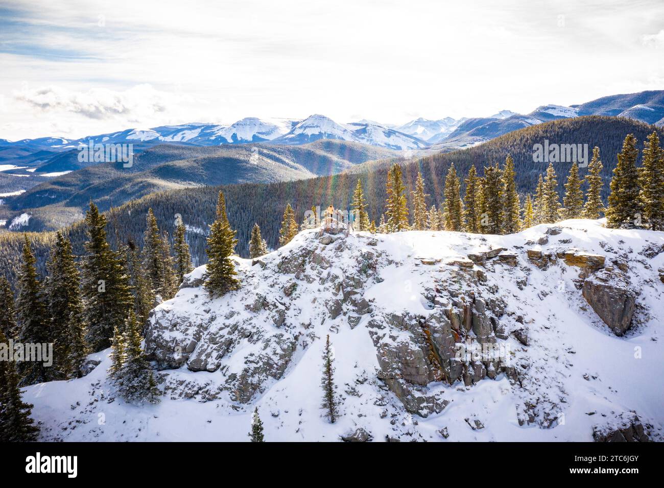 Gruppe Von Freunden Summit Mountain Während Der Winterwanderung Stockfoto