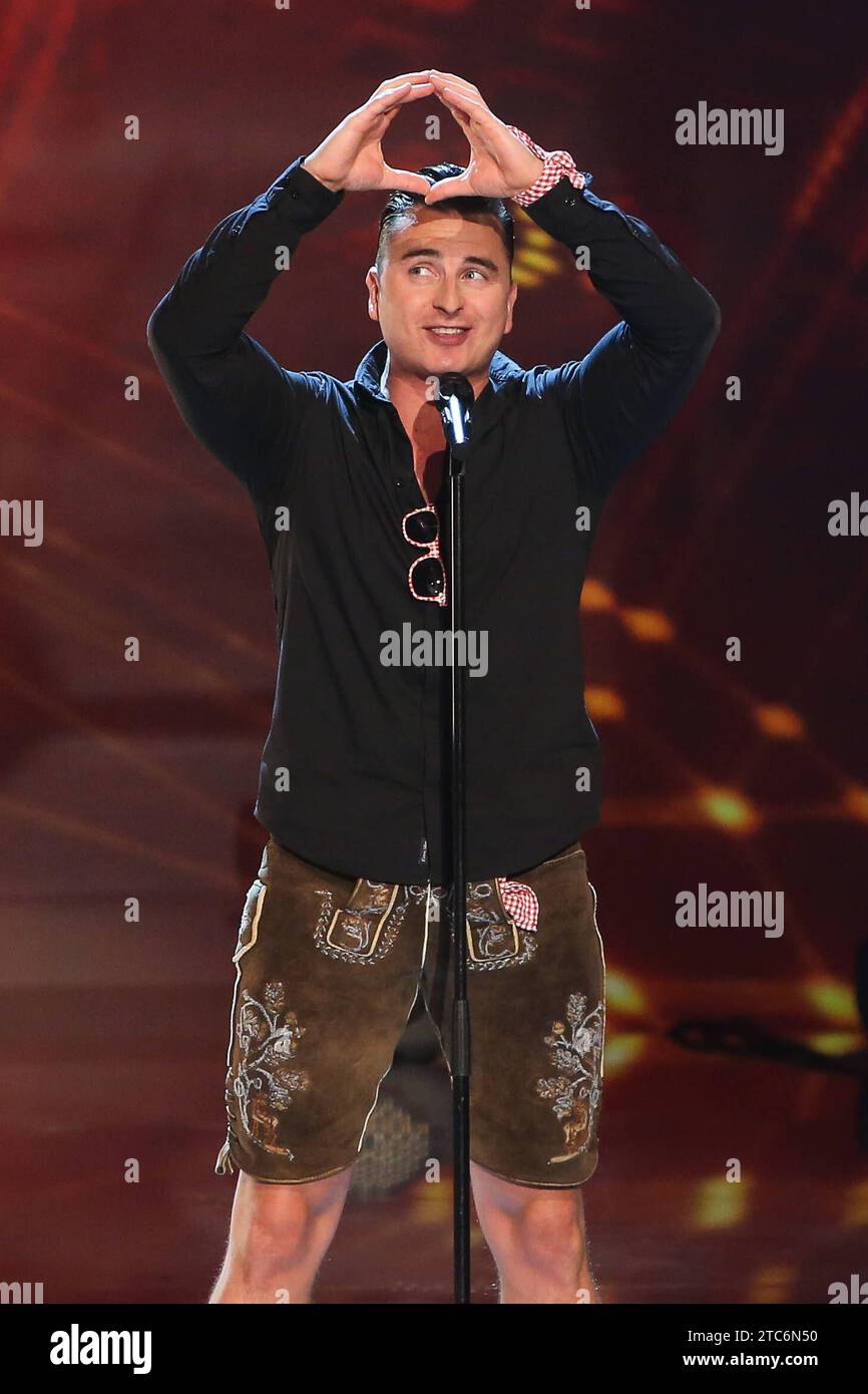 Saenger Andreas Gabalier AUT - ZDF Show Willkommen bei Carmen Nebel aus dem Velodrom in Berlin - Fotografiert am 20.05.2017 *** Saenger Andreas Gabalier AUT ZDF Show Willkommen bei Carmen Nebel aus dem Velodrom in Berlin fotografiert am 20 05 2017 Pressebuero Schroedter Credit: Imago/Alamy Live News Stockfoto