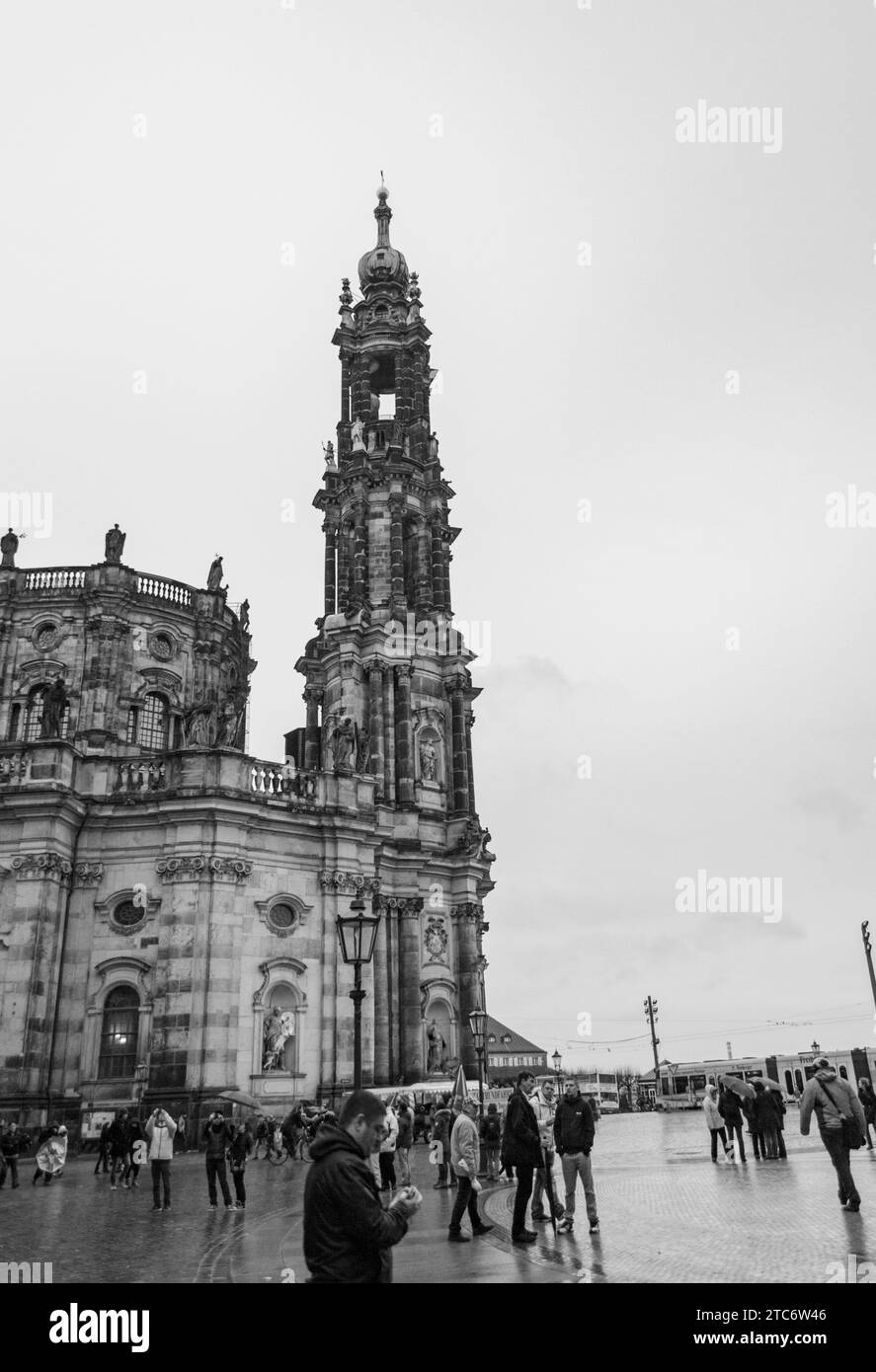 Dreifaltigkeitsdom Theaterplatz Dresden Deutschland. Dresdner Innenstadtplatz mit dem Dom der Heiligen Dreifaltigkeit, früher katholischer CH Stockfoto