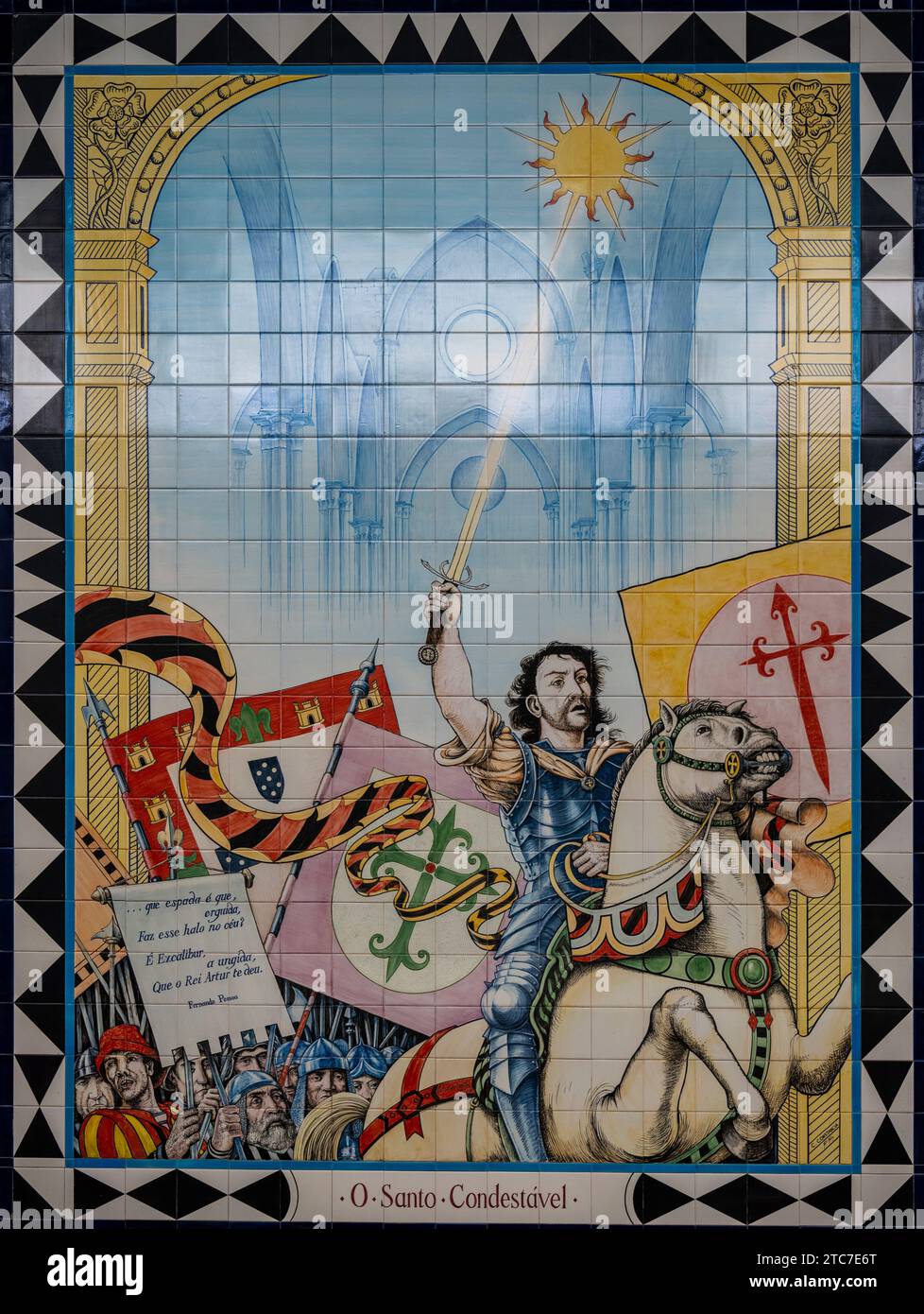 Der heilige Constable historische und religiöse Szenen haben gemalte Fliesen im Inneren des Bahnhofs Rossio in Lissabon, Portugal, eine von 13 Fliesen Stockfoto