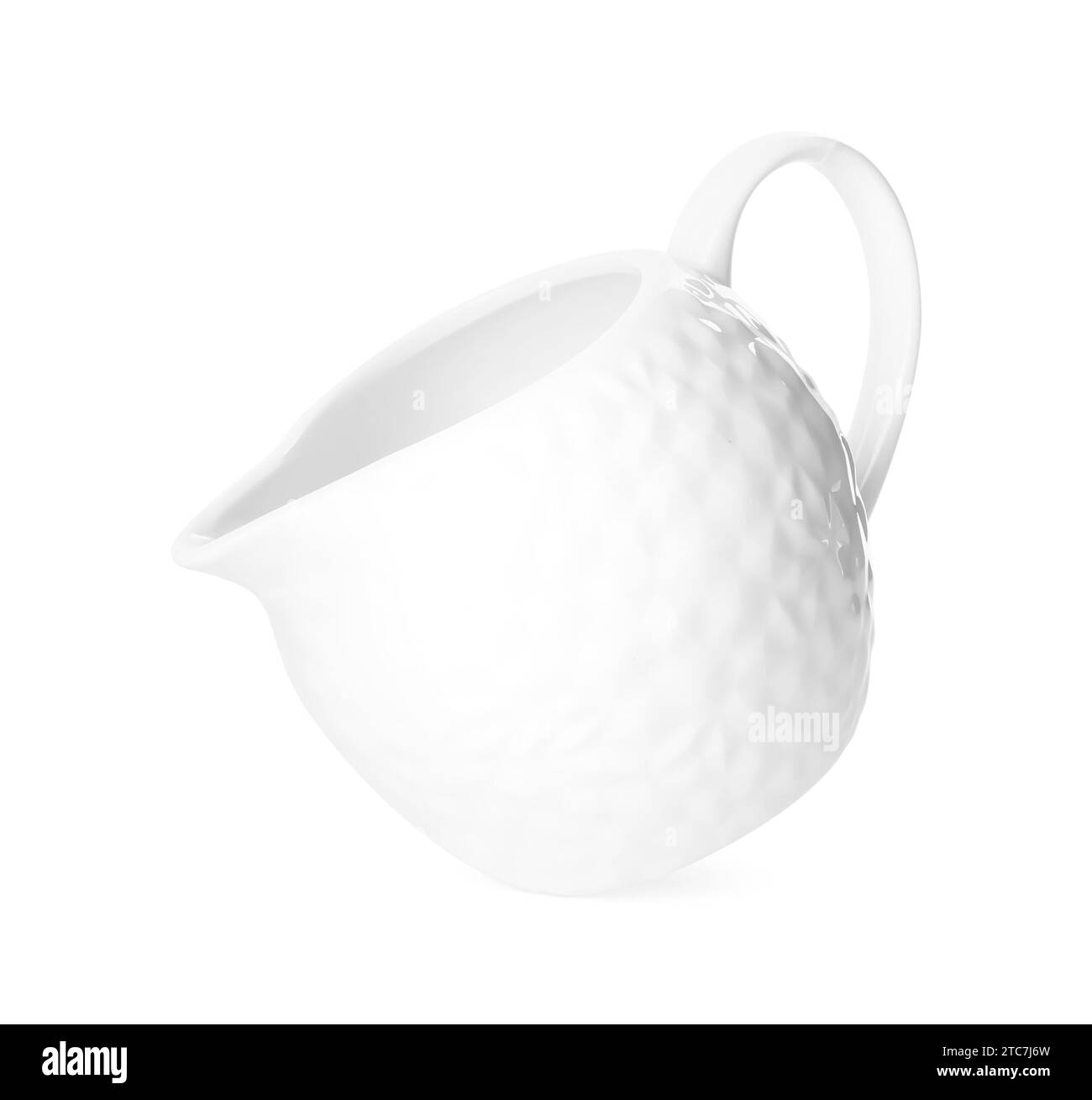 Reinigen Sie die leere, auf Weiß isolierte Kanne mit Keramiksauce Stockfoto