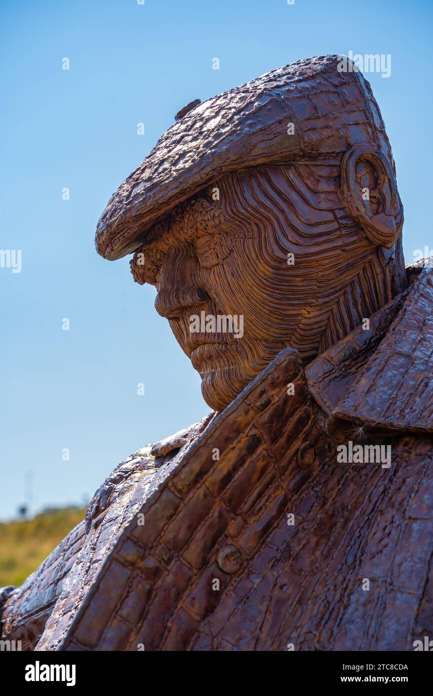 SCARBOROUGH, NORTH YORKSHIRE, Vereinigtes Königreich, 18. JULI: Freddie Gilroy and the Belsen Stragglers Statue in Scarborough, North Yorkshire am 18. Juli 2022 Stockfoto