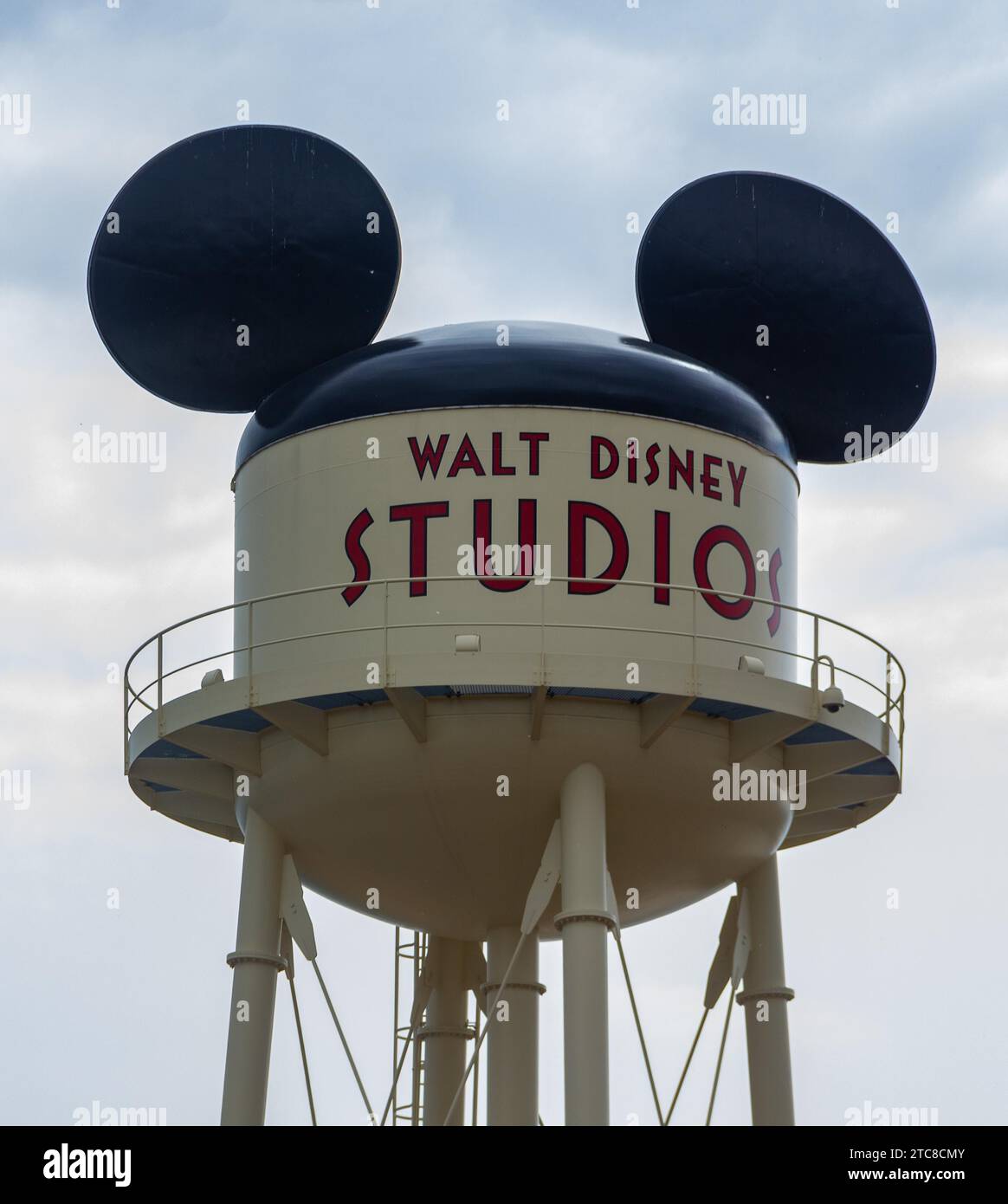 Ein Bild eines falschen Wasserturms in den Walt Disney Studios (Teil von Disneyland Paris) Stockfoto