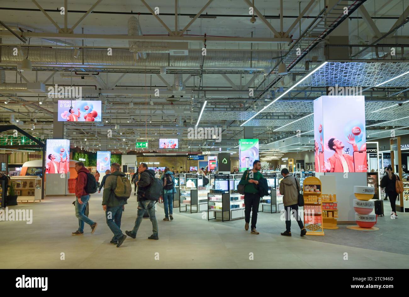 Verkaufsbereich, Duty-Free-Shopping, Flughafen Arlanda, Stockholm, Schweden Stockfoto