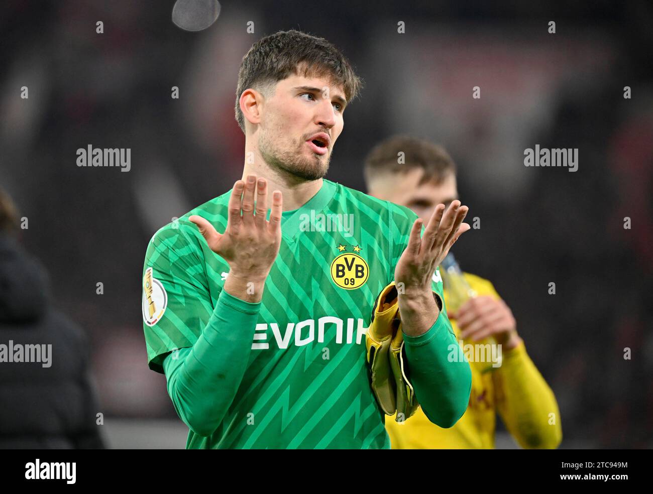 Enttäuschung für Torhüter Gregor Kobel Borussia Dortmund BVB (01), DFB Cup, MHPArena, MHP Arena Stuttgart, Baden-Württemberg, Deutschland Stockfoto