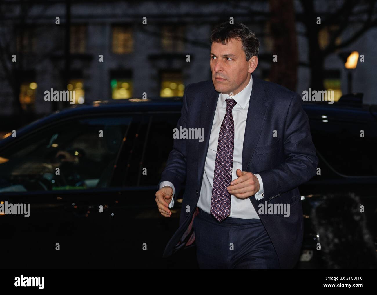 London, Großbritannien. Dezember 2023. John Glen, Generalzahlmeister und Minister für das Kabinettsbüro, wird heute Abend an einem turbulenten Tag für die konservative Regierung in Whitehall gesehen. Quelle: Imageplotter/Alamy Live News Stockfoto
