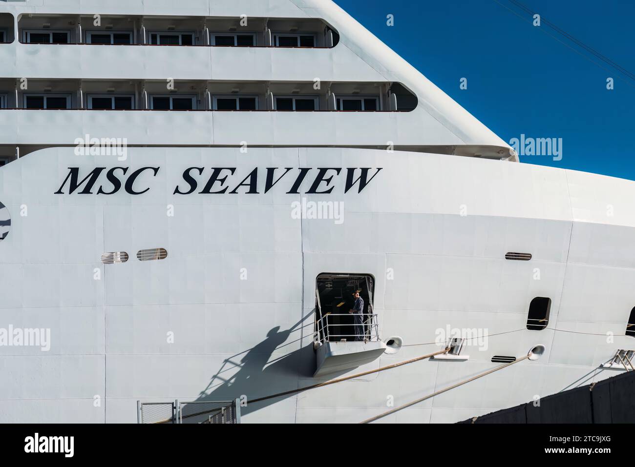 Lanzarote, Spanien - 25. November 2023: MSC Seaview vor Anker auf Lanzarote während einer 14-tägigen Reise von Brasilien nach Spanien Stockfoto