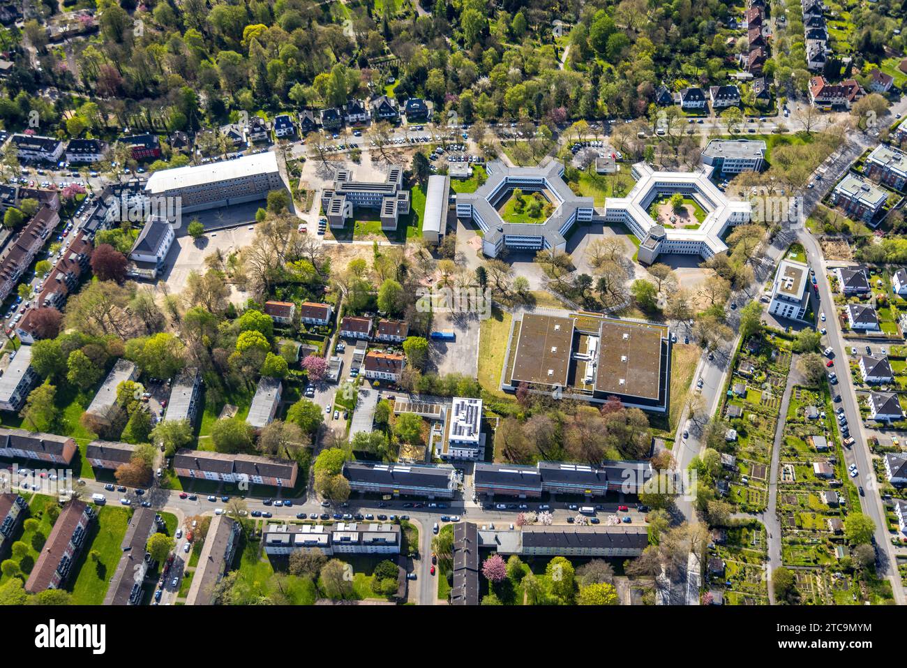 Luftaufnahme, Schulzentrum, Leibniz-Gymnasium, Wilhelm-Röntgen Realschule, Johannes-Wulff-Schule, Johannes-Wulff-Schule, Westfalenhalle, Dortmund, Ruh Stockfoto