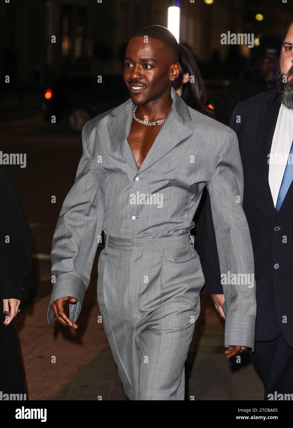 London, Großbritannien. Dezember 2023. Ncuti Gatwa im London Eye anlässlich der bevorstehenden „Doctor Who“-Weihnachts-Special-Episode. (Foto: Brett Cove/SOPA Images/SIPA USA) Credit: SIPA USA/Alamy Live News Stockfoto