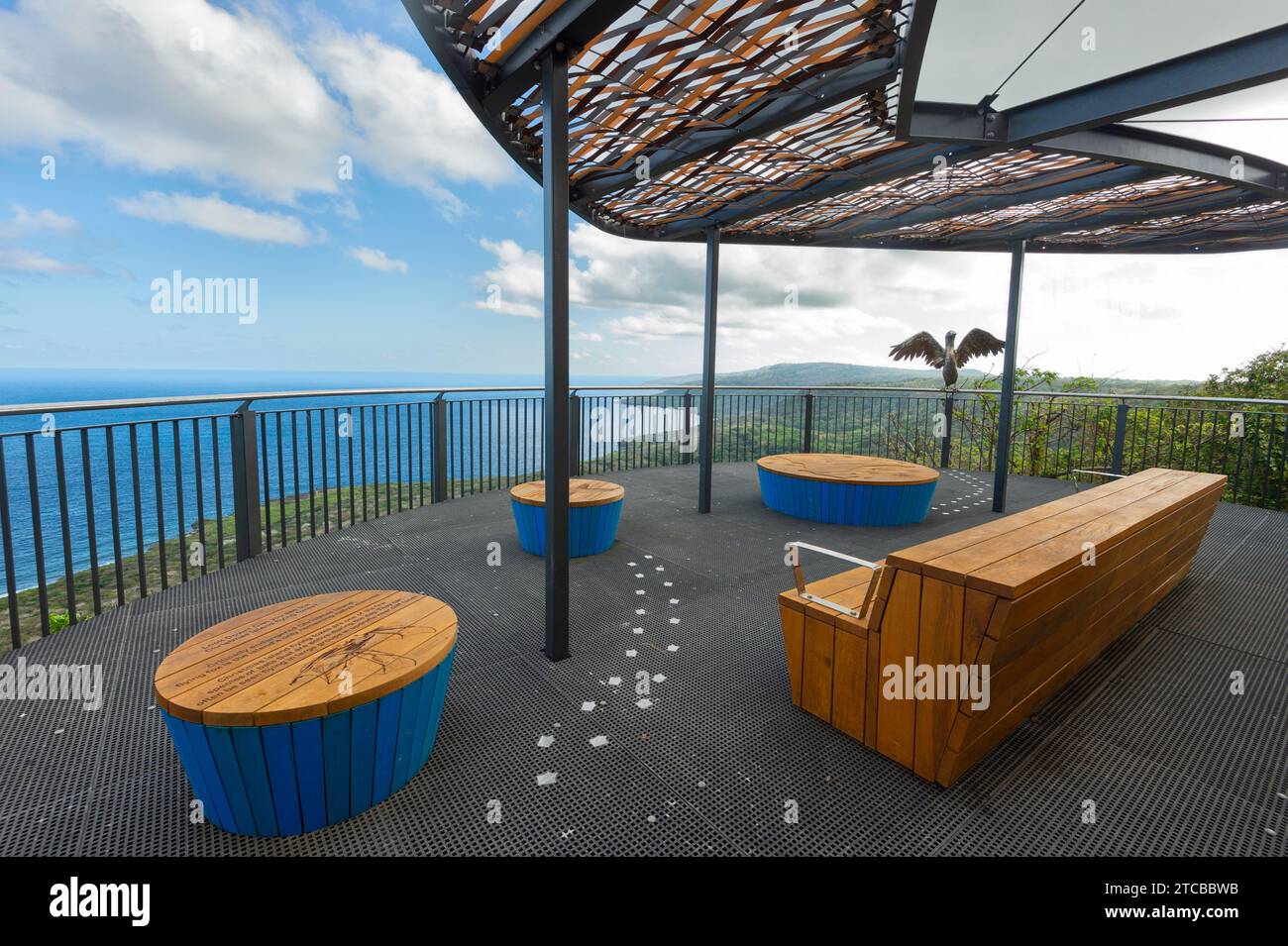 Aussichtsplattform mit Blick auf den Indischen Ozean am Margaret Knoll Lookout, Christmas Island, Australien Stockfoto