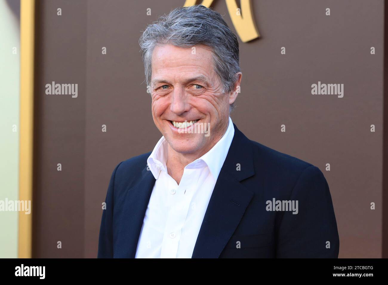 Dezember 2023, Los Angeles, Kalifornien, USA: LOS ANGELES, CA - 10. Dezember 2023: Hugh Grant bei der Los Angeles Premiere von Warner Bros Wonka im Regency Village Theatre (Foto: © Nina Prommer/ZUMA Press Wire) NUR REDAKTIONELLE VERWENDUNG! Nicht für kommerzielle ZWECKE! Stockfoto