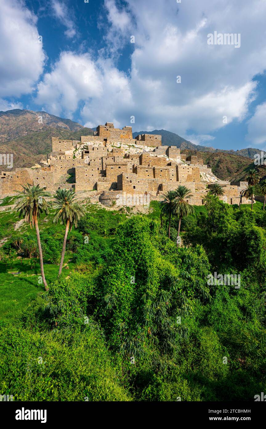 Thee Ain, Al Bahah, Saudi-Arabien - 26. November 2023: Blick auf Thee Ain, Zee Ain oder Dhee Ain, ein historisches Dorf. Stockfoto