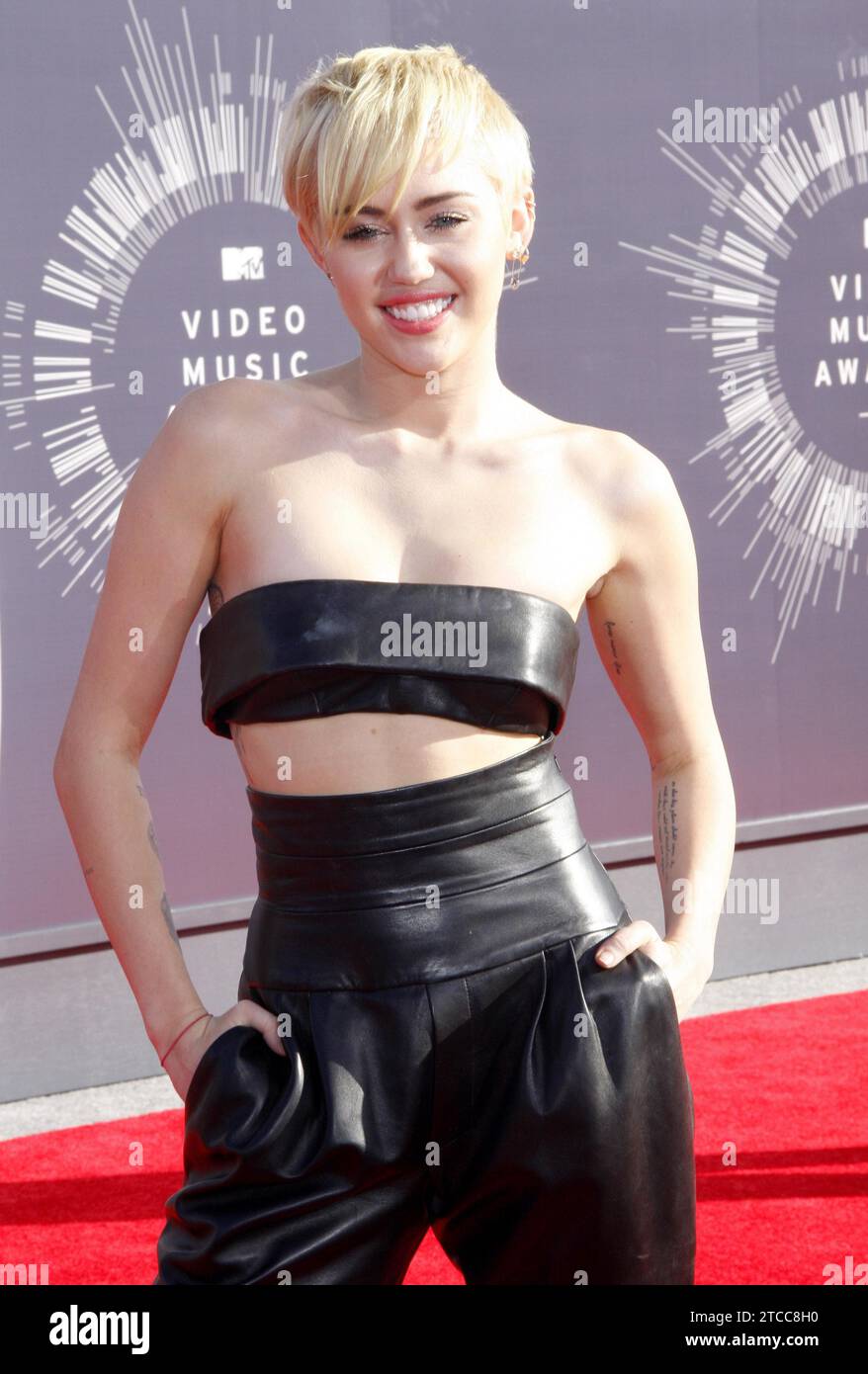 Miley Cyrus bei den MTV Video Music Awards 2014, die am 24. August 2014 im Forum in Los Angeles, USA, stattfanden Stockfoto