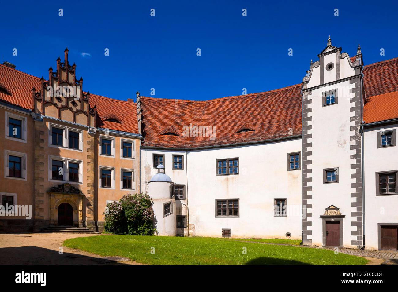 DEU Sachsen Schloss Strehla Strehla, später Schloss Stehla, befindet sich auf einem steil zur Elbe abfallenden Hügel in der Stadt Strehla im Landkreis Strehla Stockfoto