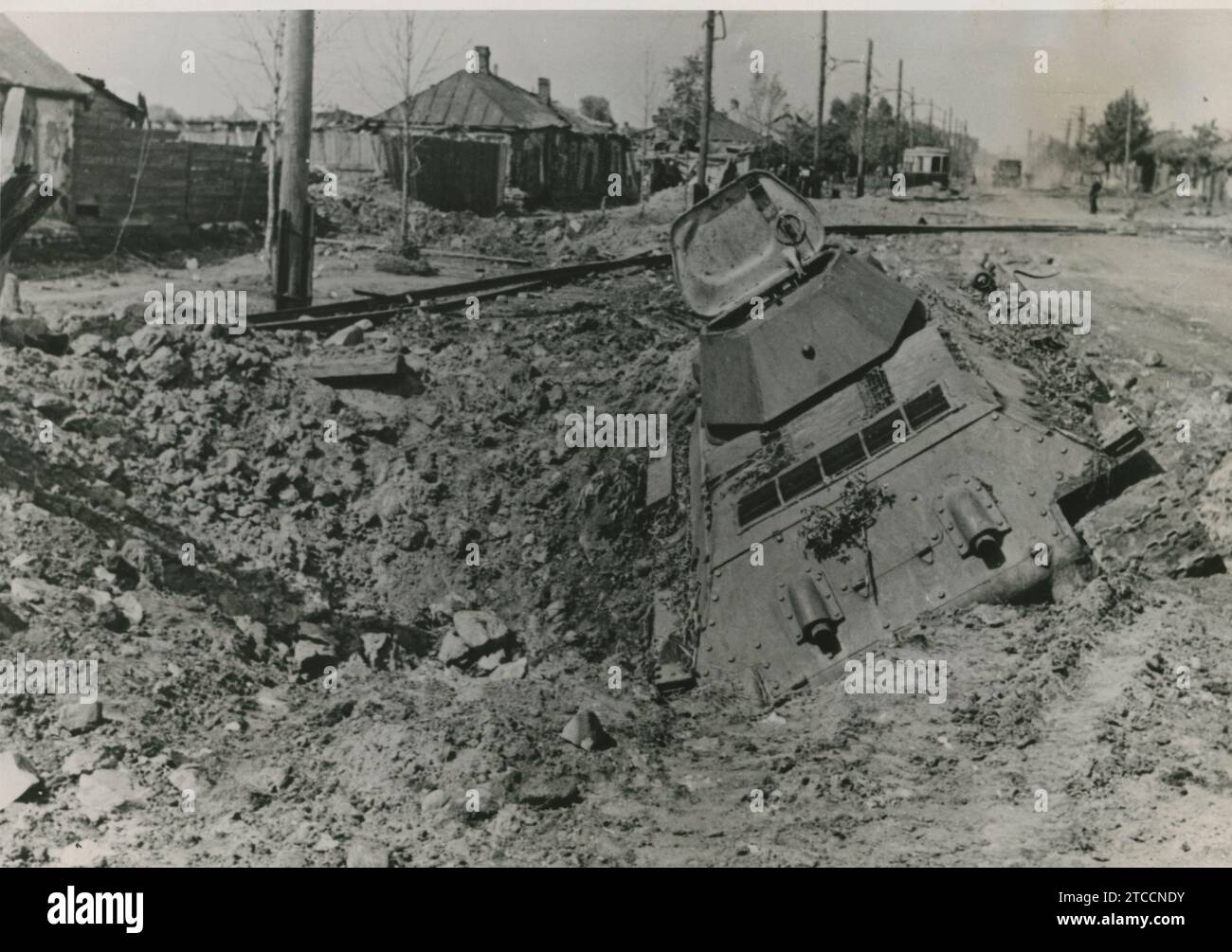 Stalingrad. November 1942. Dieser sowjetische Panzer fiel in den Trichter, der von einer Luftbombe produziert wurde, und wurde stillgelegt. Quelle: Album / Archivo ABC / Heinrich Hoffmann Stockfoto