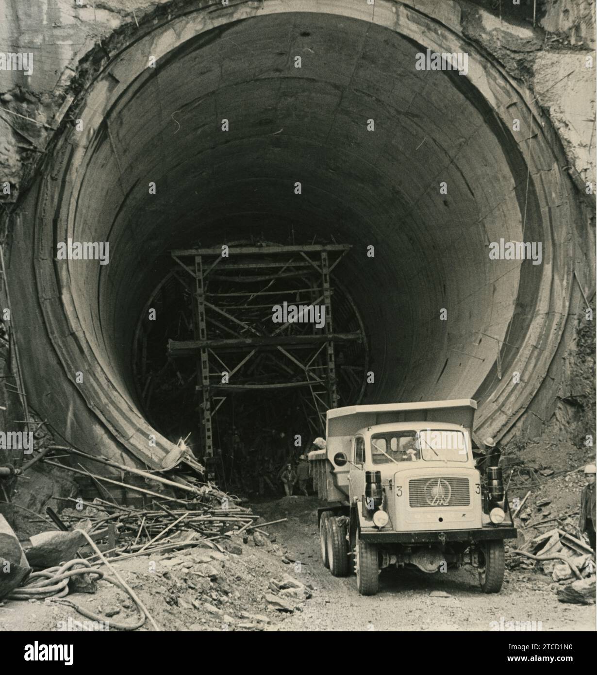 Torrejón el Rubio (Cáceres), 22.10.1965. Tunnel, in dem sich der Unfall ereignet hat. Quelle: Album/Archivo ABC Stockfoto