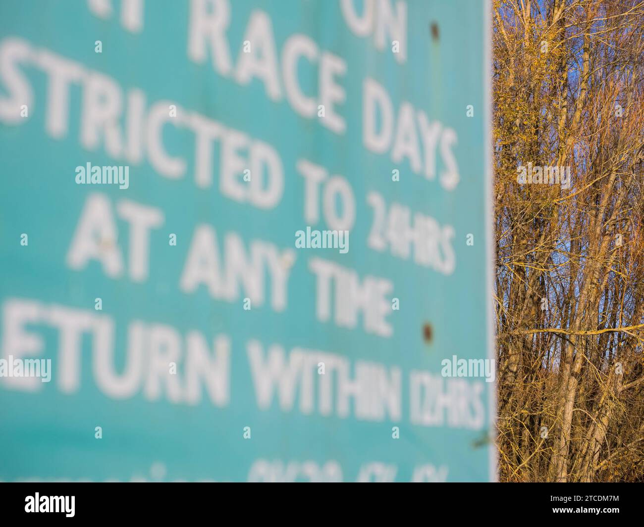 Tag Des Rennens, Themse, Flussufer, Marlow, Buckinghamshire, England, Großbritannien, GB. Stockfoto