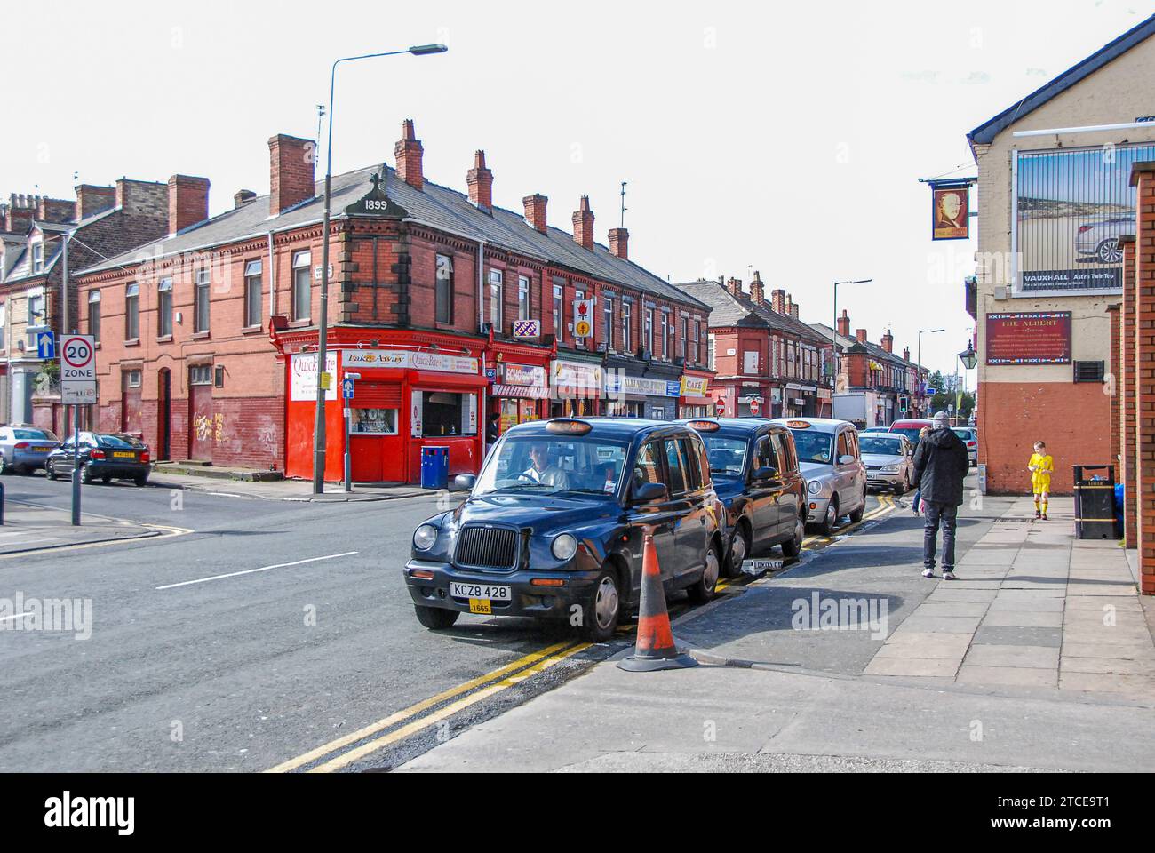 Der berühmte Albert Pub an der Walton Breck Road neben Anfield in Liverpool, Großbritannien Stockfoto