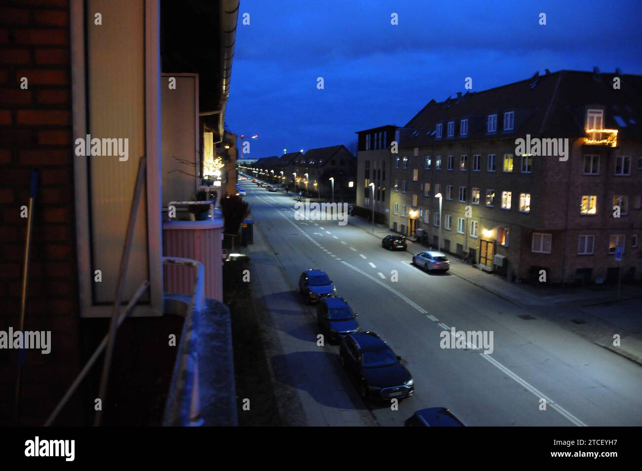 Kopenhagen, Dänemark /12. Dezember 2023/Abendblick auf Kastruplundgade in Kastrup dänische Hauptstadt Kopenhagen.. Photo.Francis Joseph Dean/Dean Pictures Stockfoto