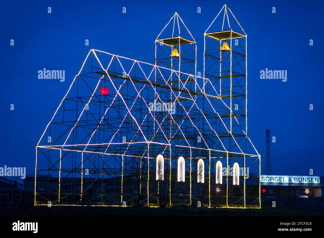 Fahrbinde, Deutschland. Dezember 2023. Die Weihnachtskirche, die in den letzten Tagen von