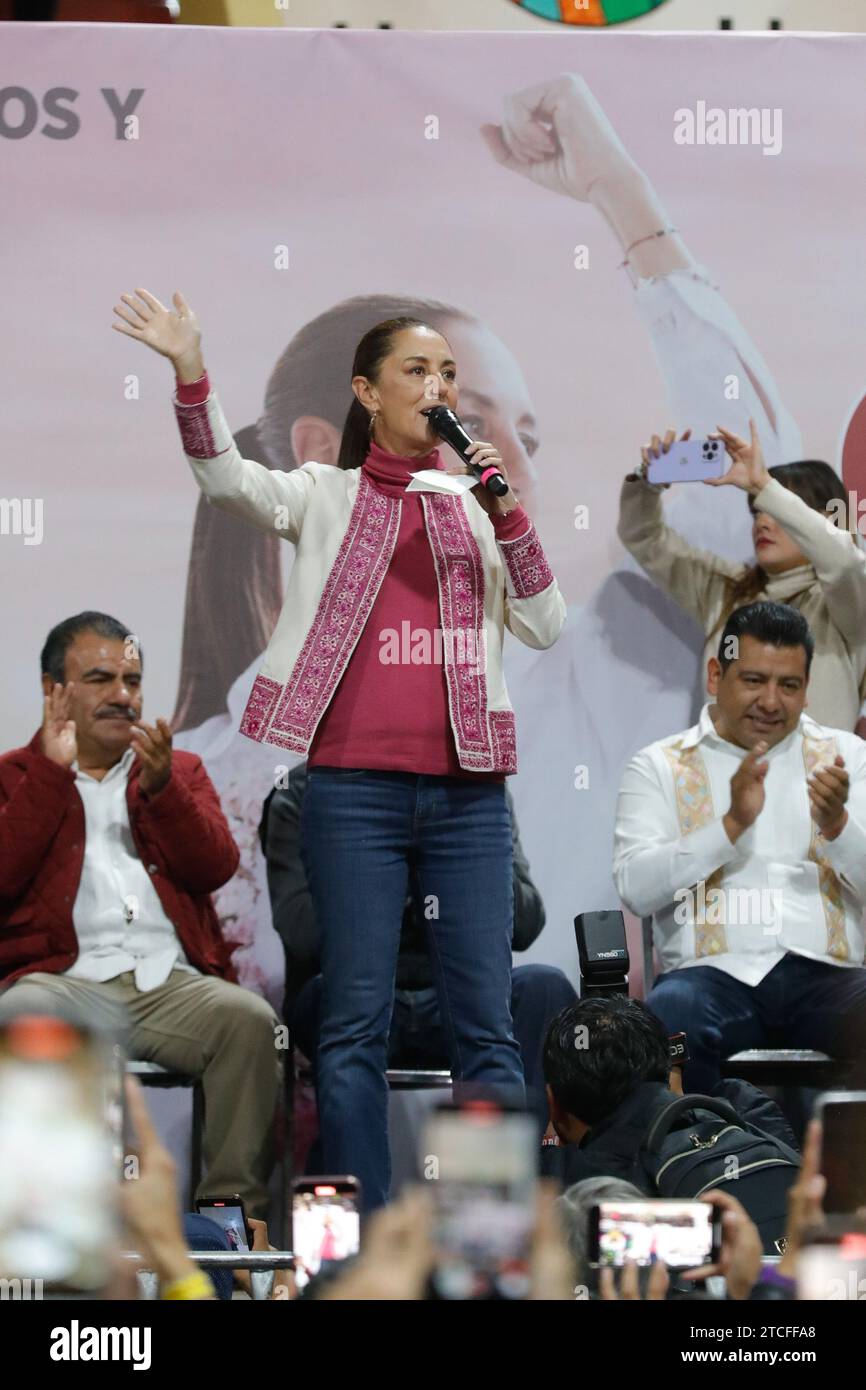Tlaxcala, Mexiko. Dezember 2023. Claudia Sheinbaum, Präsidentschaftskandidatin für die Morena Party während ihres politischen Wahlkurses zu den Wahlen in Mexiko am Huamantla Plaza de Toros. Am 10. Dezember 2023 in Mexiko-Stadt, Mexiko (Credit Image: © Essene Hernandez/eyepix via ZUMA Press Wire) NUR REDAKTIONELLE VERWENDUNG! Nicht für kommerzielle ZWECKE! Stockfoto