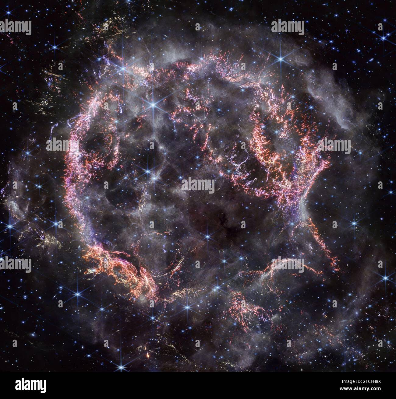 Cassiopeia A Supernova-Überreste im nahen Infrarotlicht. Stockfoto