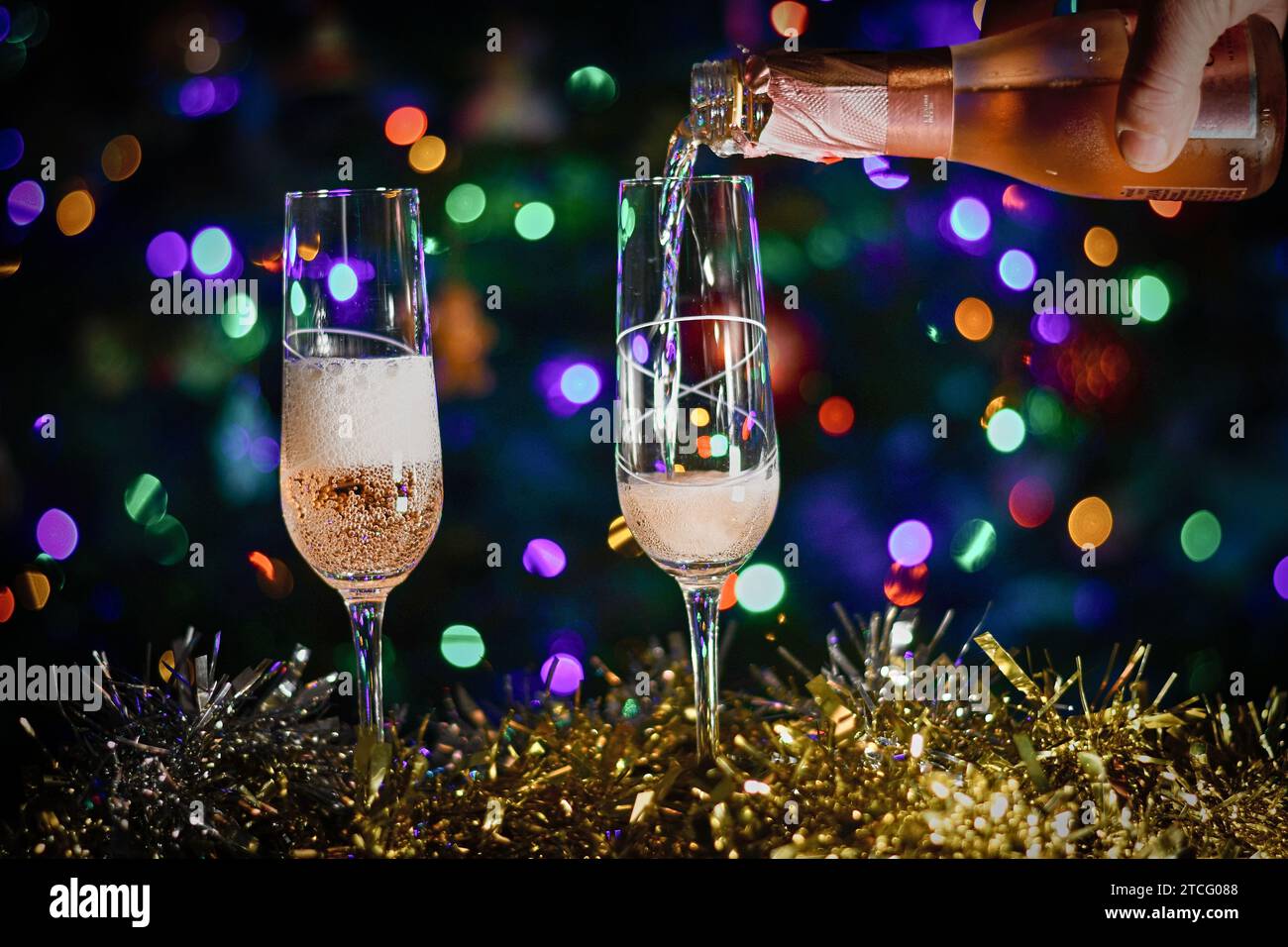 Weihnachts prosecco party -Fotos und -Bildmaterial in hoher Auflösung – Alamy
