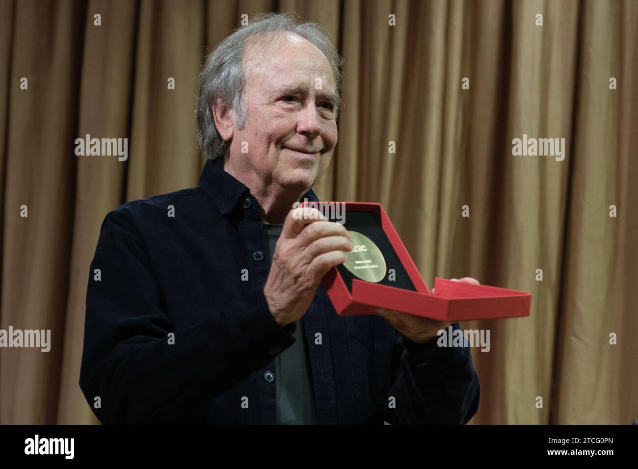 Die spanische Sängerin Joan Manuel Serrat erhält am 12. Dezember 2023