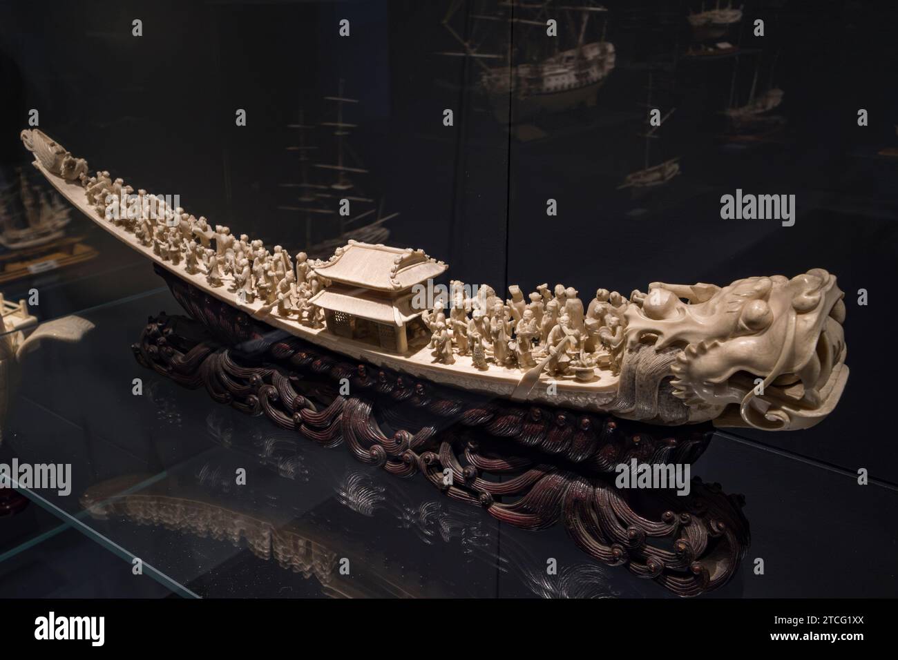 Kunstvolles Elfenbeinmodell im Internationalen Maritimen Museum in der HafenCity, Hamburg. Stockfoto