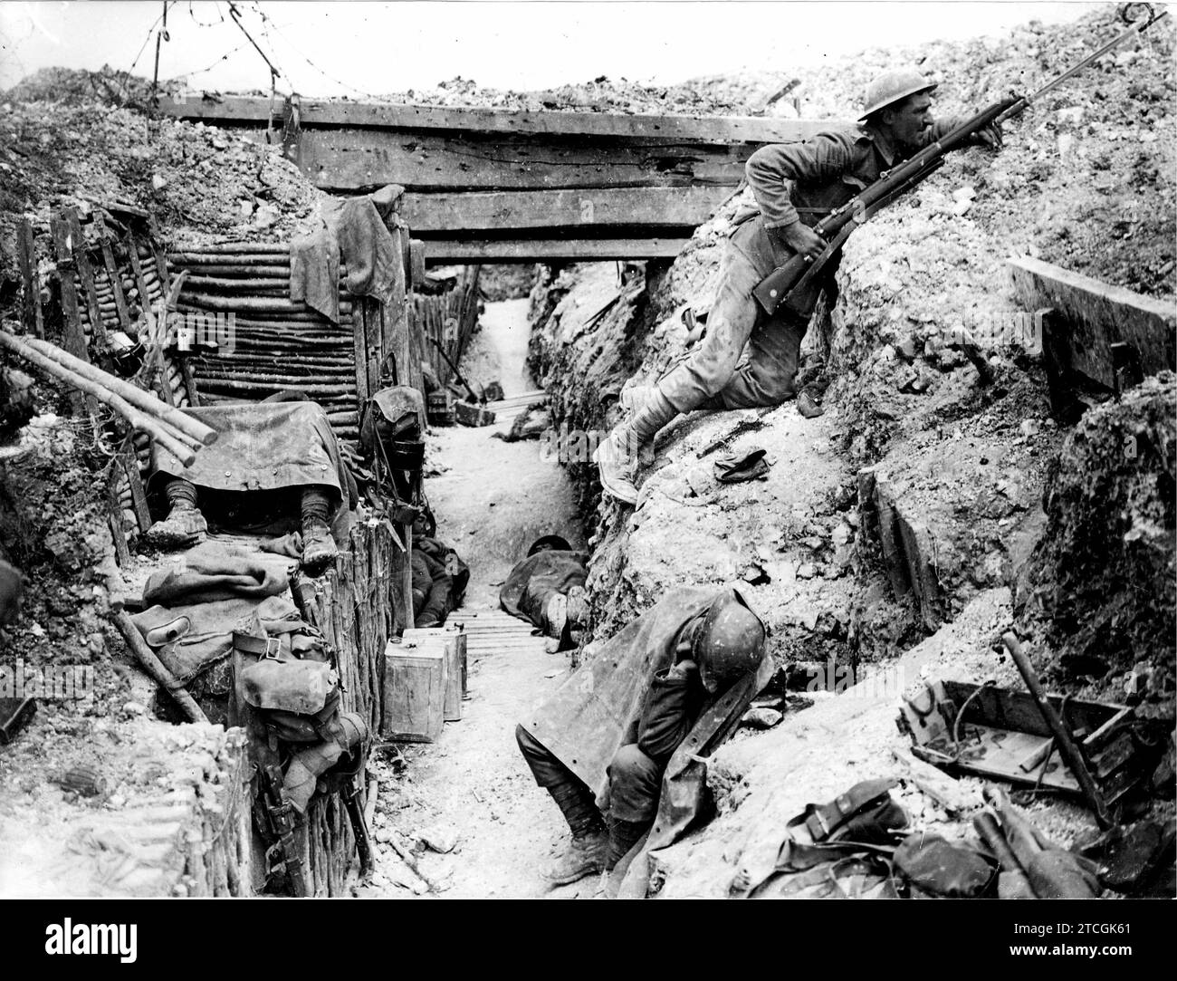 Ovillers, Region Picardie (Frankreich) August 1916. Die Schlacht an der Somme, rund um den gleichnamigen Fluss. Englische Kämpfer in einem Graben Foto: Warwick Brooke, offizieller Fotograf der britischen Armee, verteilt von Louis Hugelmann. Quelle: Album / Archivo ABC / Louis Hugelmann, Warwick Brooke Stockfoto