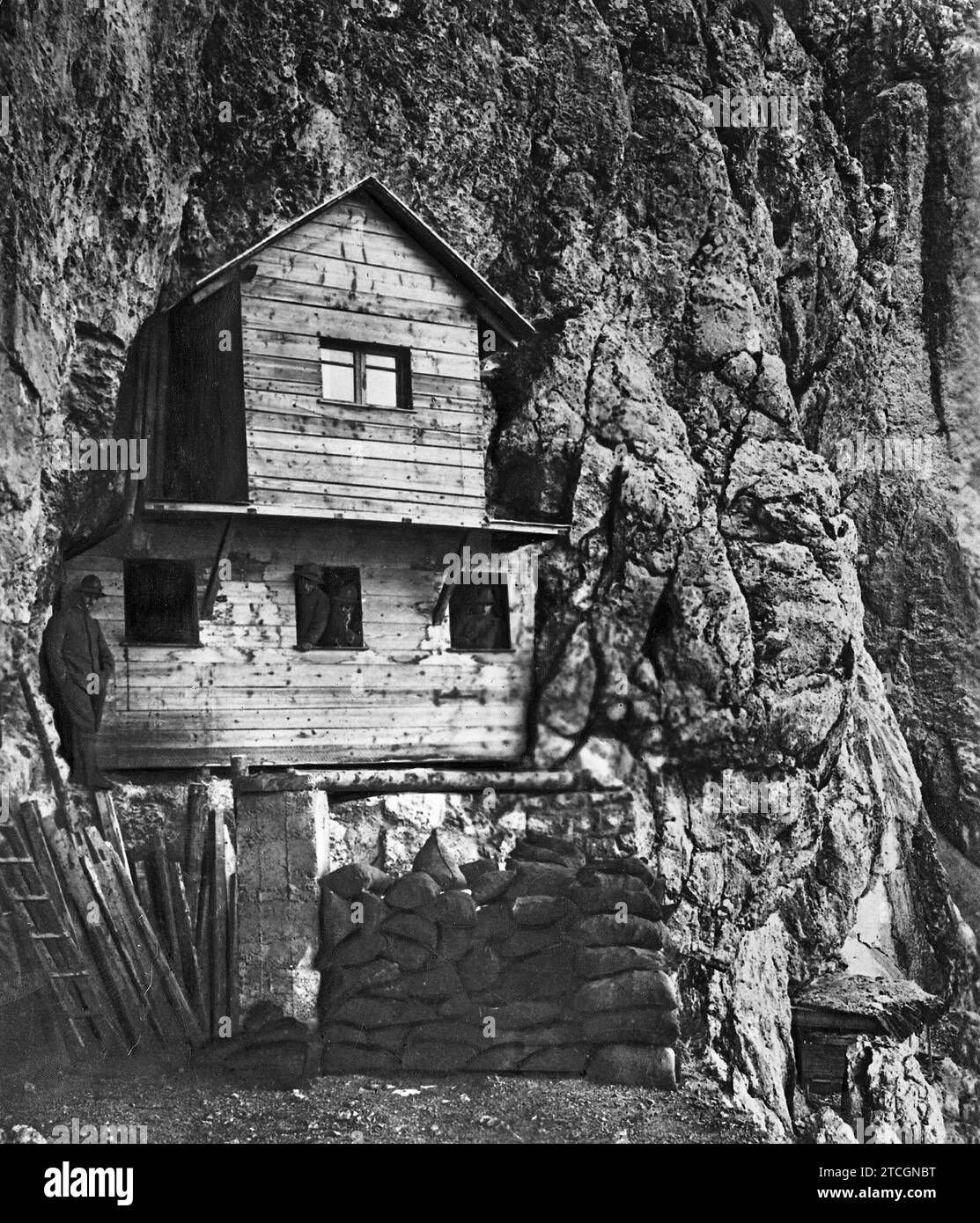 07/31/1917. An der italienisch-österreichischen Front - Beobachtungsposten und Zuflucht für italienische Truppen auf dem Berg Lagazuoi. Quelle: Album / Archivo ABC / Louis Hugelmann Stockfoto