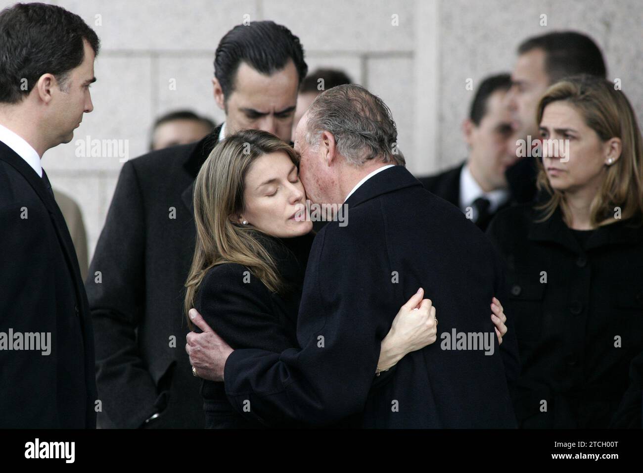 Madrid, 8. Februar 2007. Beerdigung für Erika Ortiz Rocasolano auf dem Friedhof von La Paz, in Anwesenheit der Königsfamilie und anderer naher Verwandter. Im Bild die Prinzen von Asturien und HM der König. Foto: IGNACIO GIL...archdc. Quelle: Album / Archivo ABC / Ignacio Gil Stockfoto