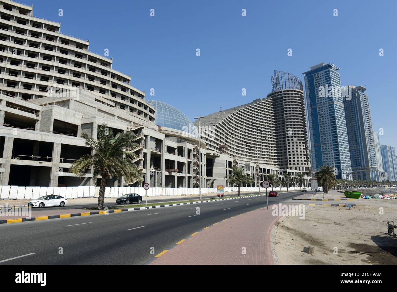 Bau der Sharjah Mall in Al Khan, Sharjah, VAE. Stockfoto