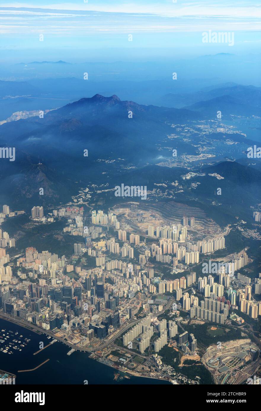 Luftaufnahme von Kwun Tong, Sai Kung und Ma auf Shan in Hongkong. Stockfoto