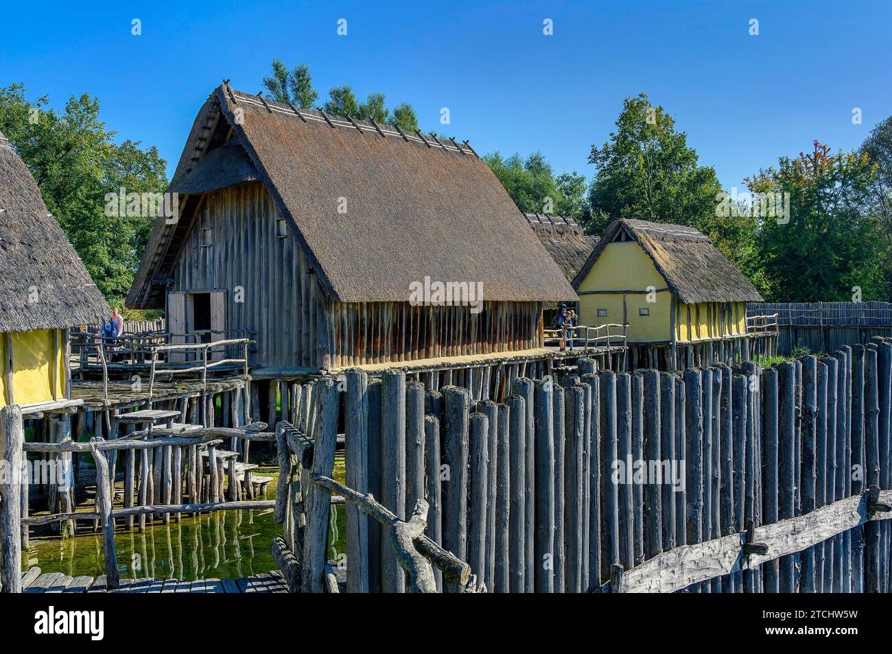 Pfahlbauten am Bodensee, eine Touristenattraktion der Region und das älteste archäologische Freilichtmuseum Deutschlands Stockfoto