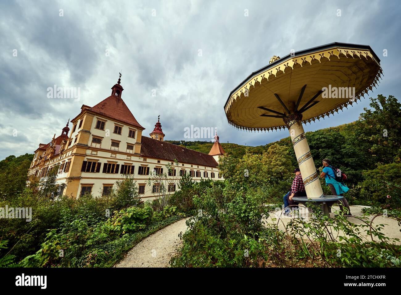 Graz, Österreich 02.10.2019: Blick auf Schloss Eggenberg, berühmtes Reiseziel in der Steiermark Stockfoto