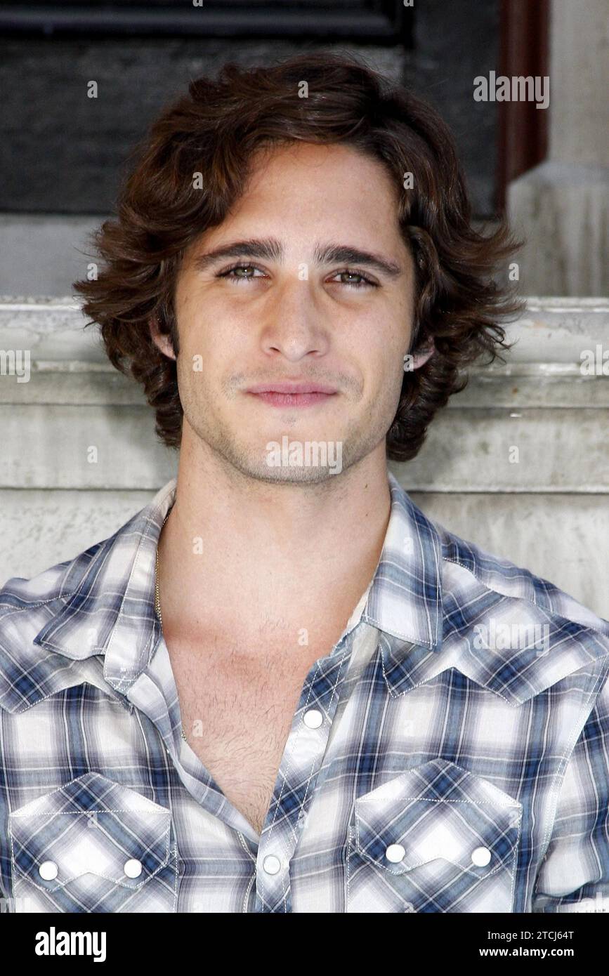 Diego Boneta bei The Variety's 6th Annual Power of Youth, die am 15. September 2012 in den Paramount Studios in Hollywood stattfand Stockfoto