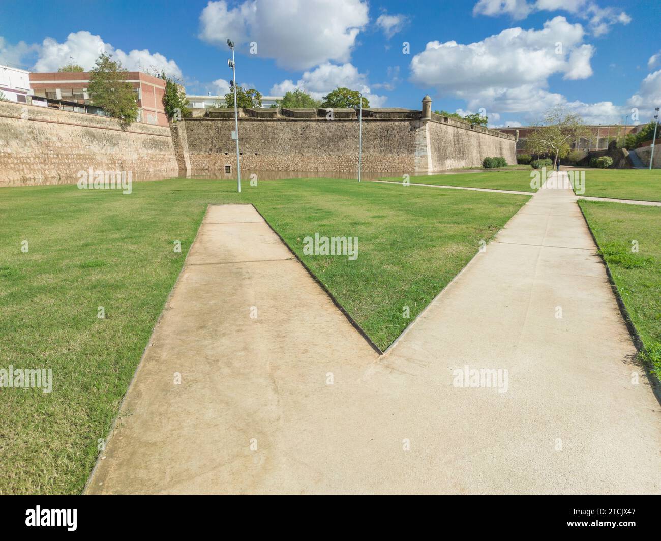 Santa Maria Bastion grüner Korridor, Badajoz, Extremadura, Spanien. Wintersaison Stockfoto