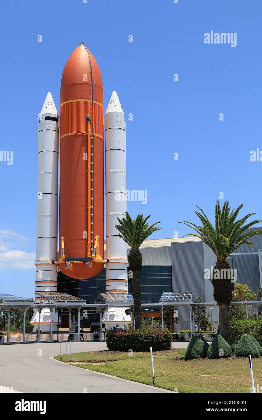 Kennedy Space Center Visitor Complex, Florida, Usa. Die zwei Raketenbooster des Raumschiffs Atlantis Stockfoto