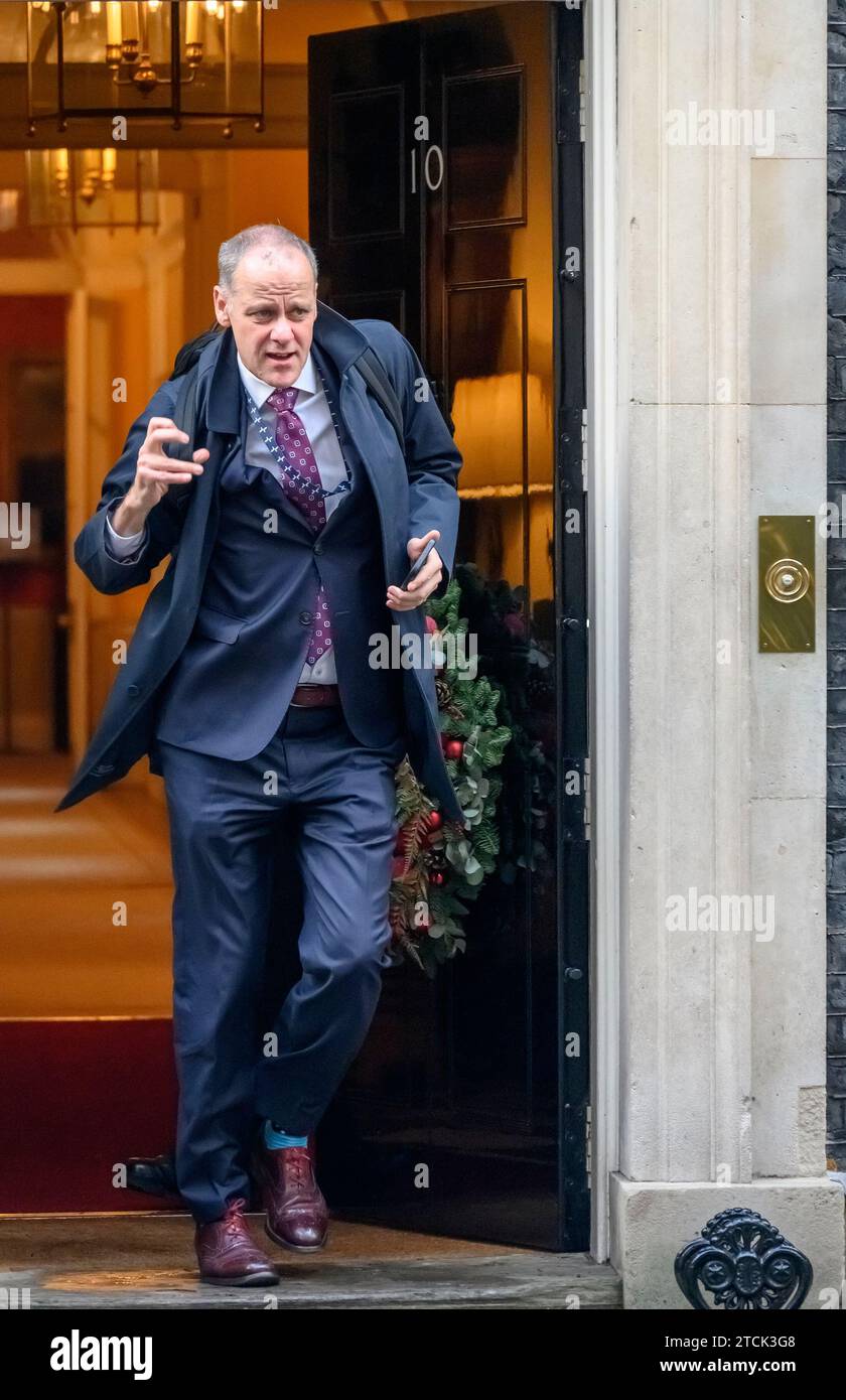 Revd Dr. Russell Rook OBE (Heilsarmee / Good Faith Partnership) verließ 10 Downing Street nach einem Treffen religiöser Führer am 12. Dezember 2023 Stockfoto