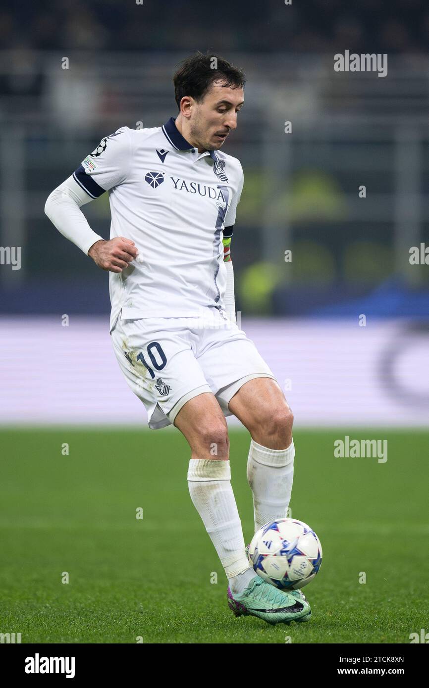 Mailand, Italien. 12. Dezember 2023. Mikel Oyarzabal von Real Sociedad in Aktion während des Fußballspiels der UEFA Champions League zwischen dem FC Internazionale und Real Sociedad. Quelle: Nicolò Campo/Alamy Live News Stockfoto