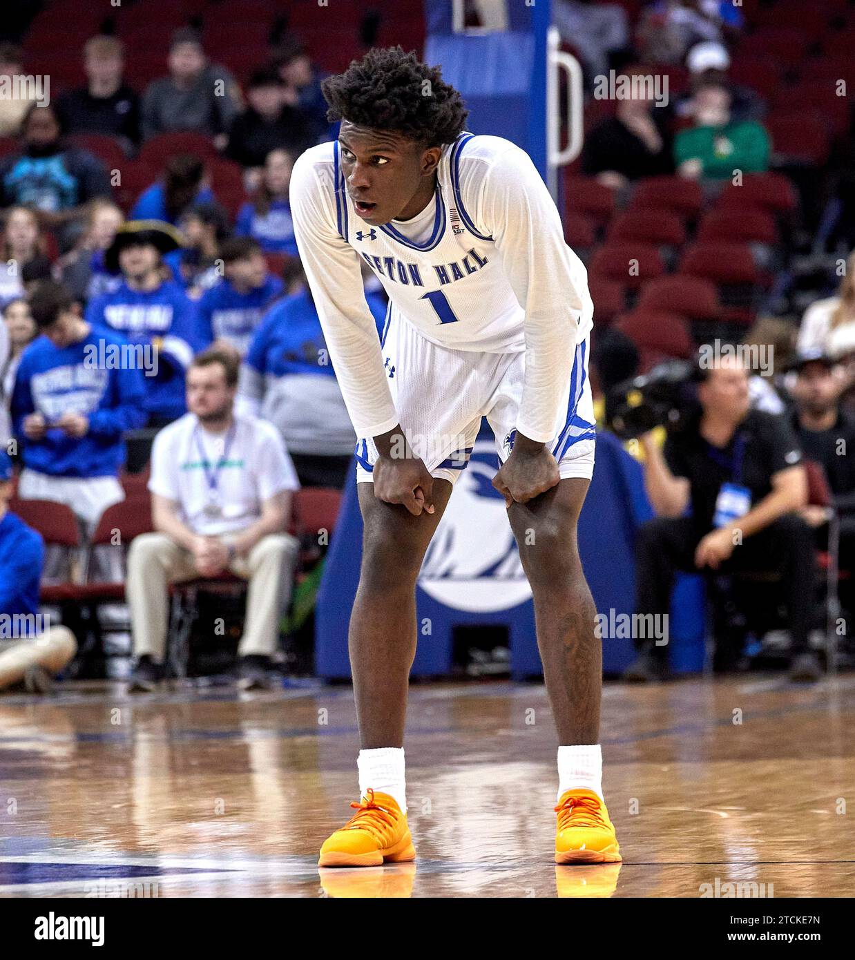 Seton Hall Pirates schützen Kadary Richmond (1) in der zweiten Hälfte gegen die Monmouth Hawks in der zweiten Hälfte während eines Basketballspiels im Prudential Center in Newark, New Jersey am Dienstag, den 12. Dezember. Duncan Williams/CSM (Bild: © Duncan Williams/Cal Sport Media) Stockfoto