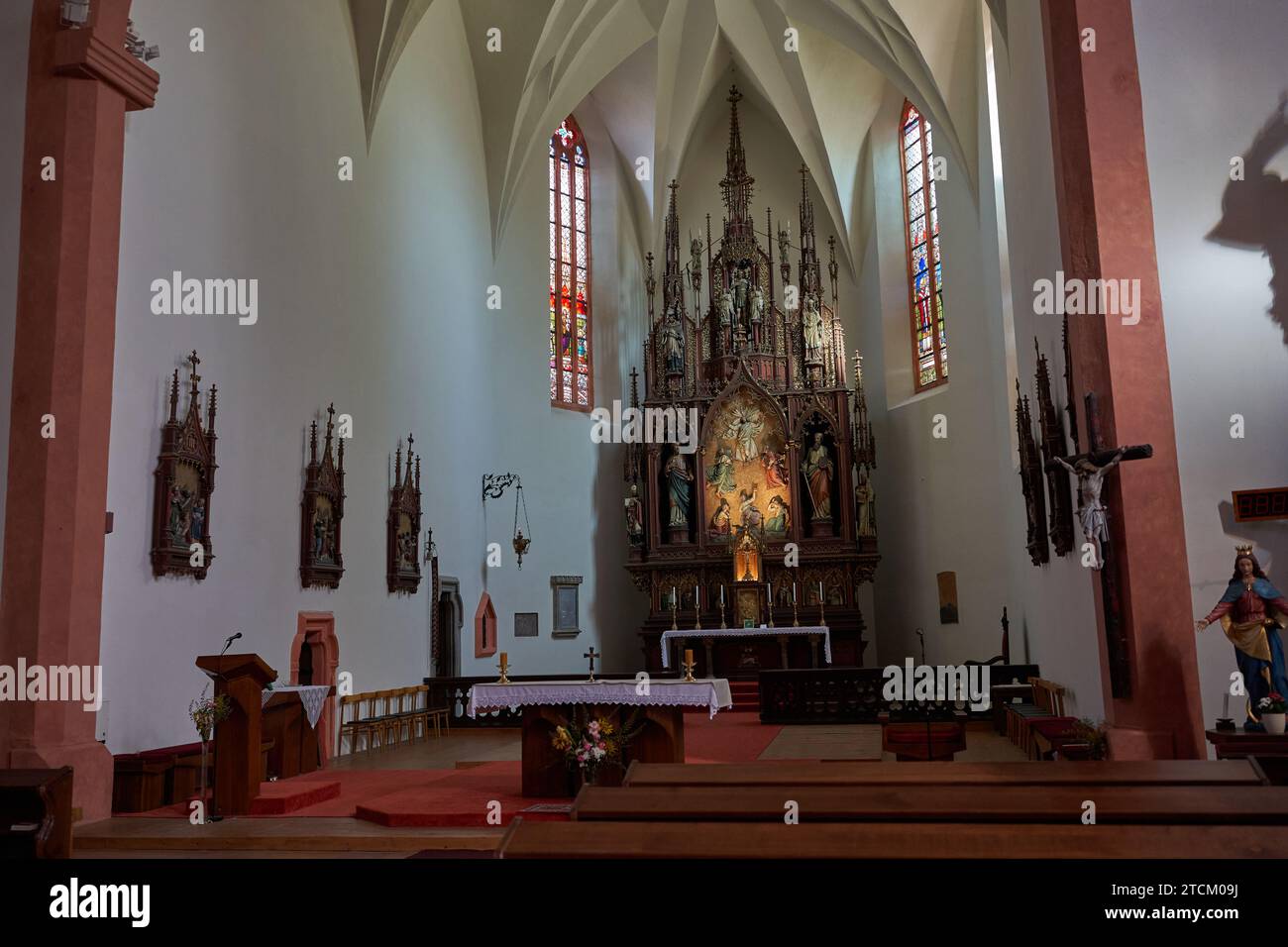 Tabor, Tschechische Republik - 9. September 2023 - die gotische Dekanskirche auf dem Zizka-Platz im Stadtschutzgebiet Stockfoto