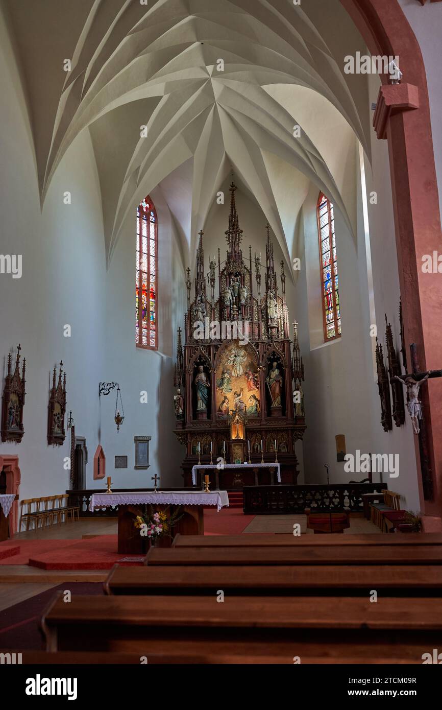 Tabor, Tschechische Republik - 9. September 2023 - die gotische Dekanskirche auf dem Zizka-Platz im Stadtschutzgebiet Stockfoto